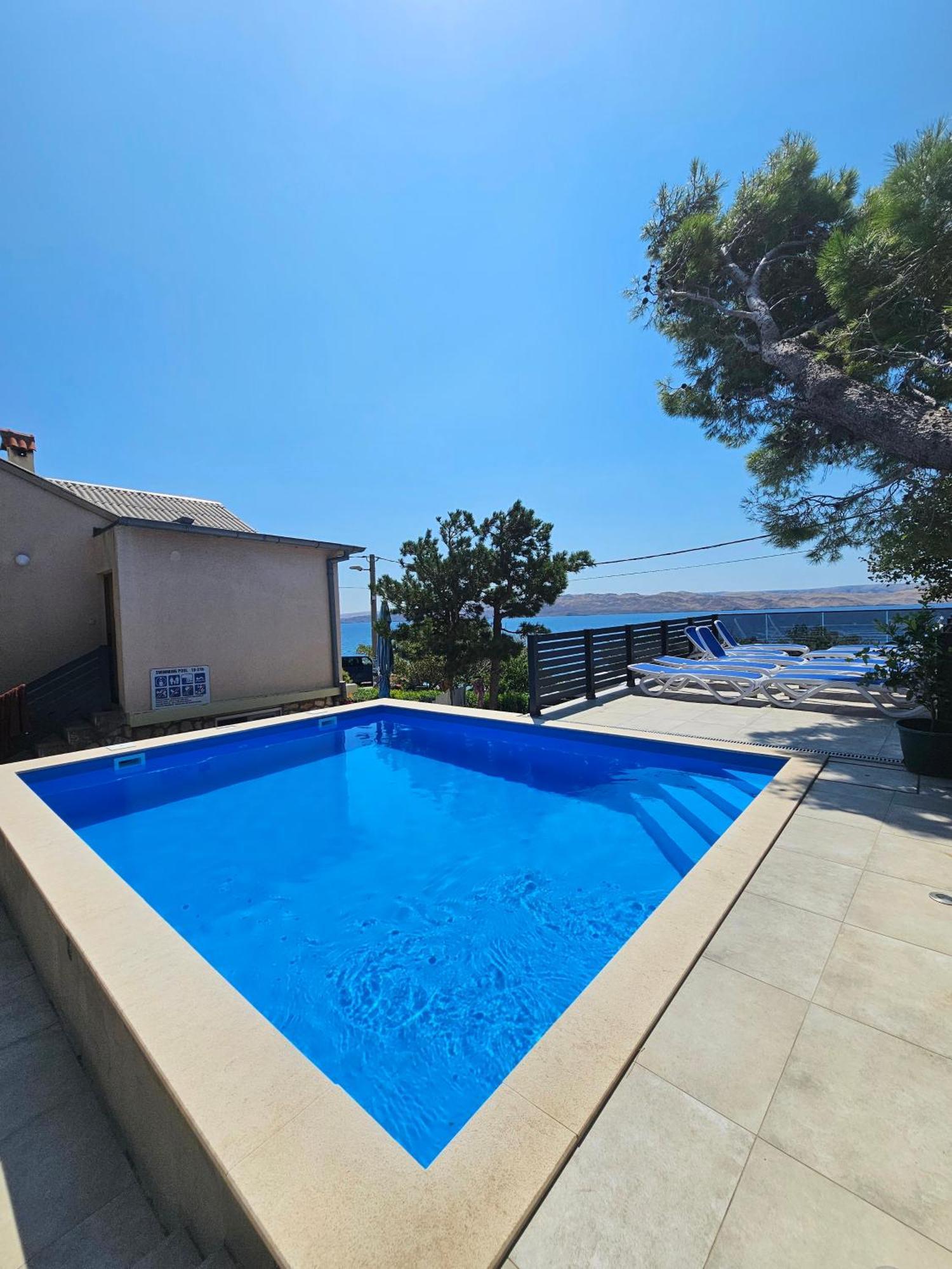 Beachfront House Ivana With Pool - Renovated 2025 Cesarica Buitenkant foto