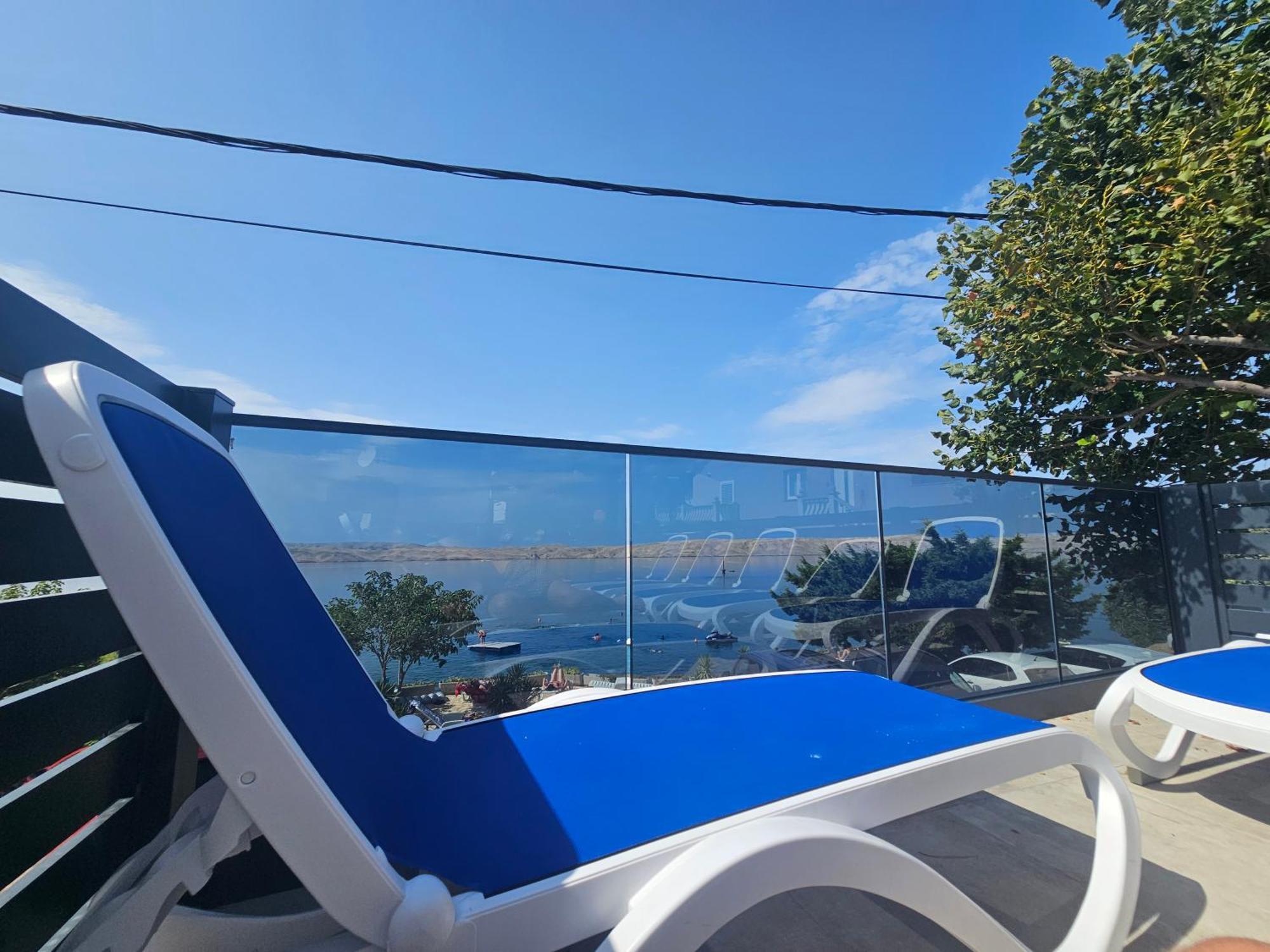 Beachfront House Ivana With Pool - Renovated 2025 Cesarica Buitenkant foto