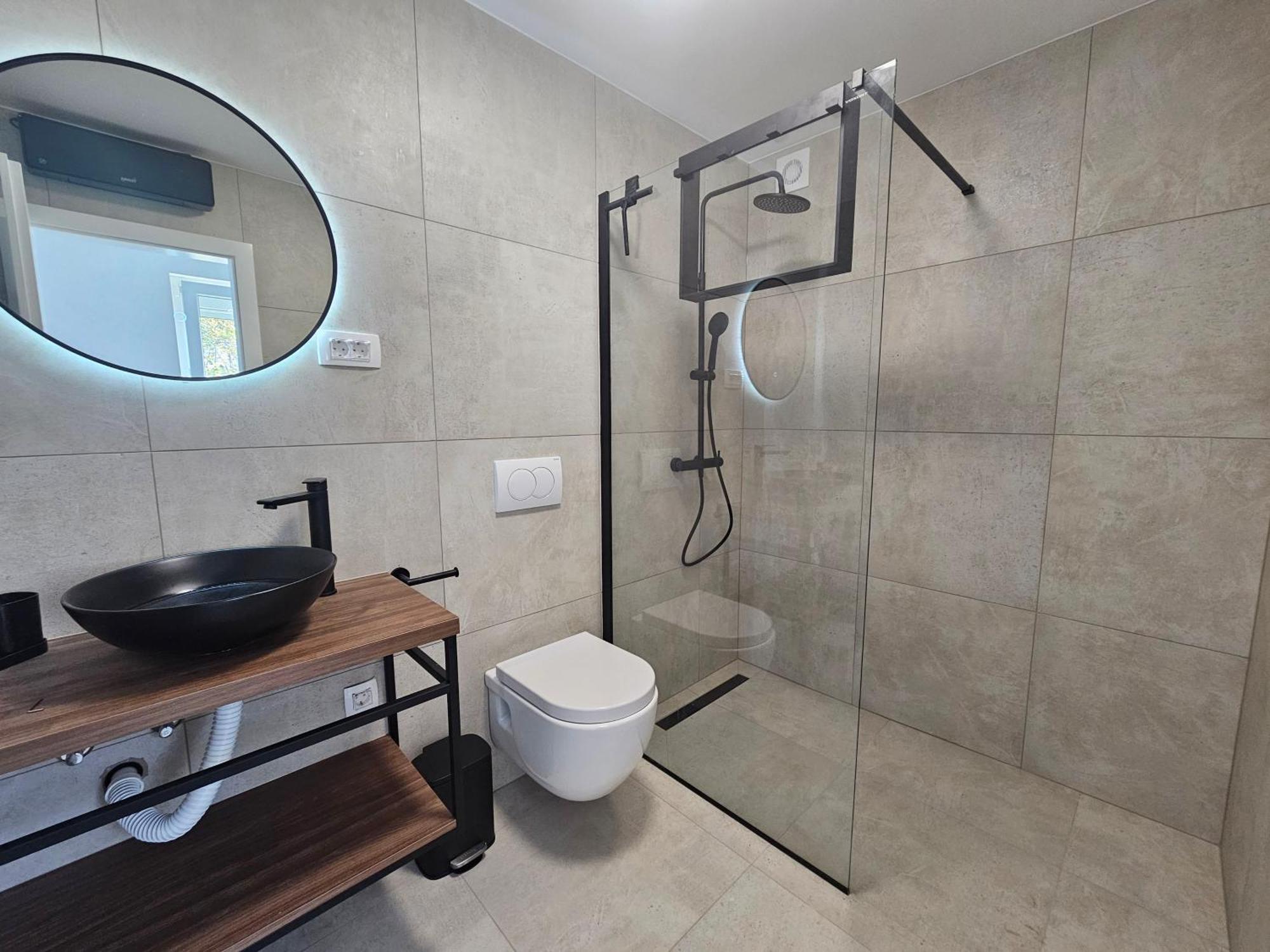 Beachfront House Ivana With Pool - Renovated 2025 Cesarica Buitenkant foto