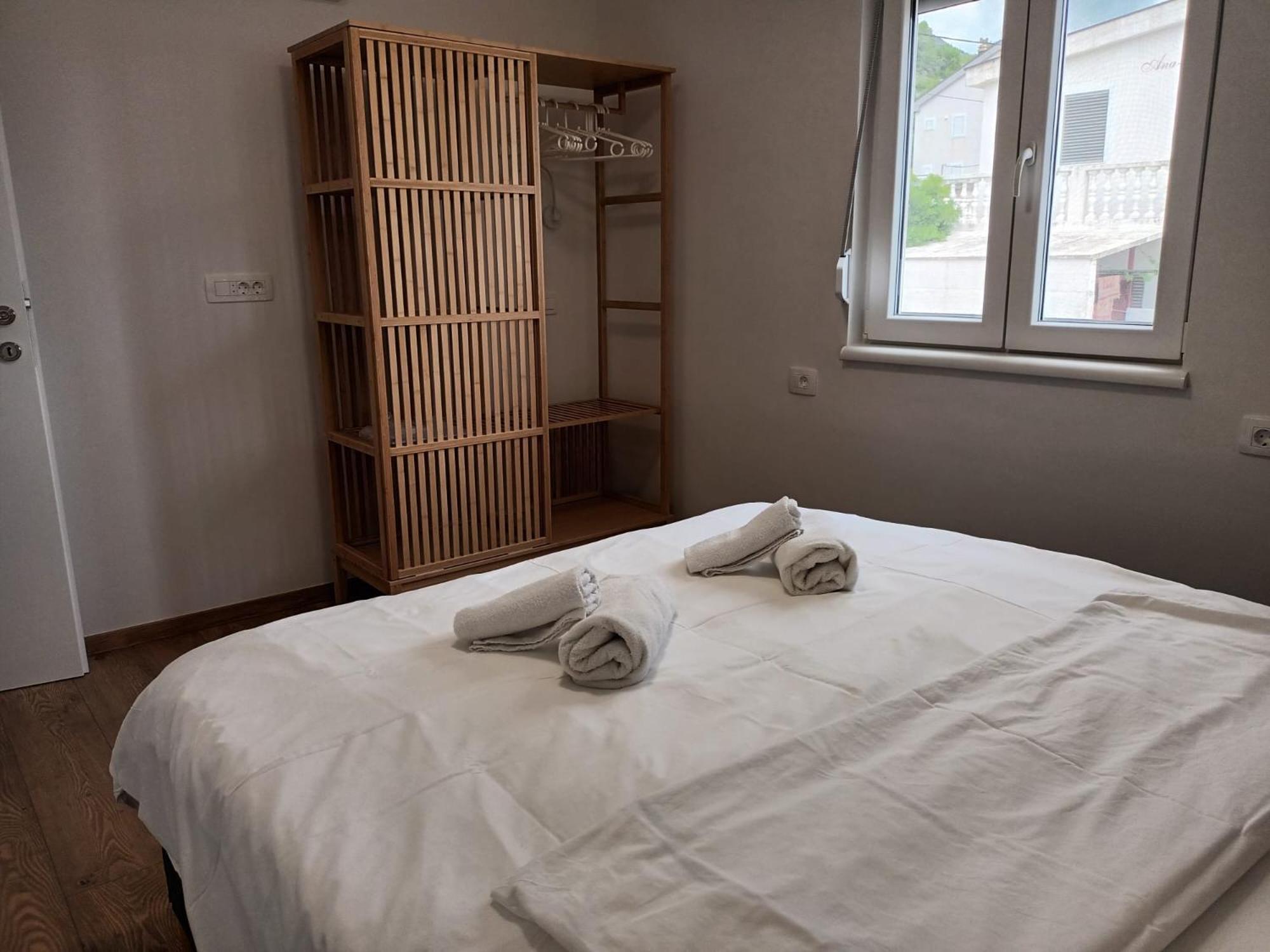 Beachfront House Ivana With Pool - Renovated 2025 Cesarica Buitenkant foto