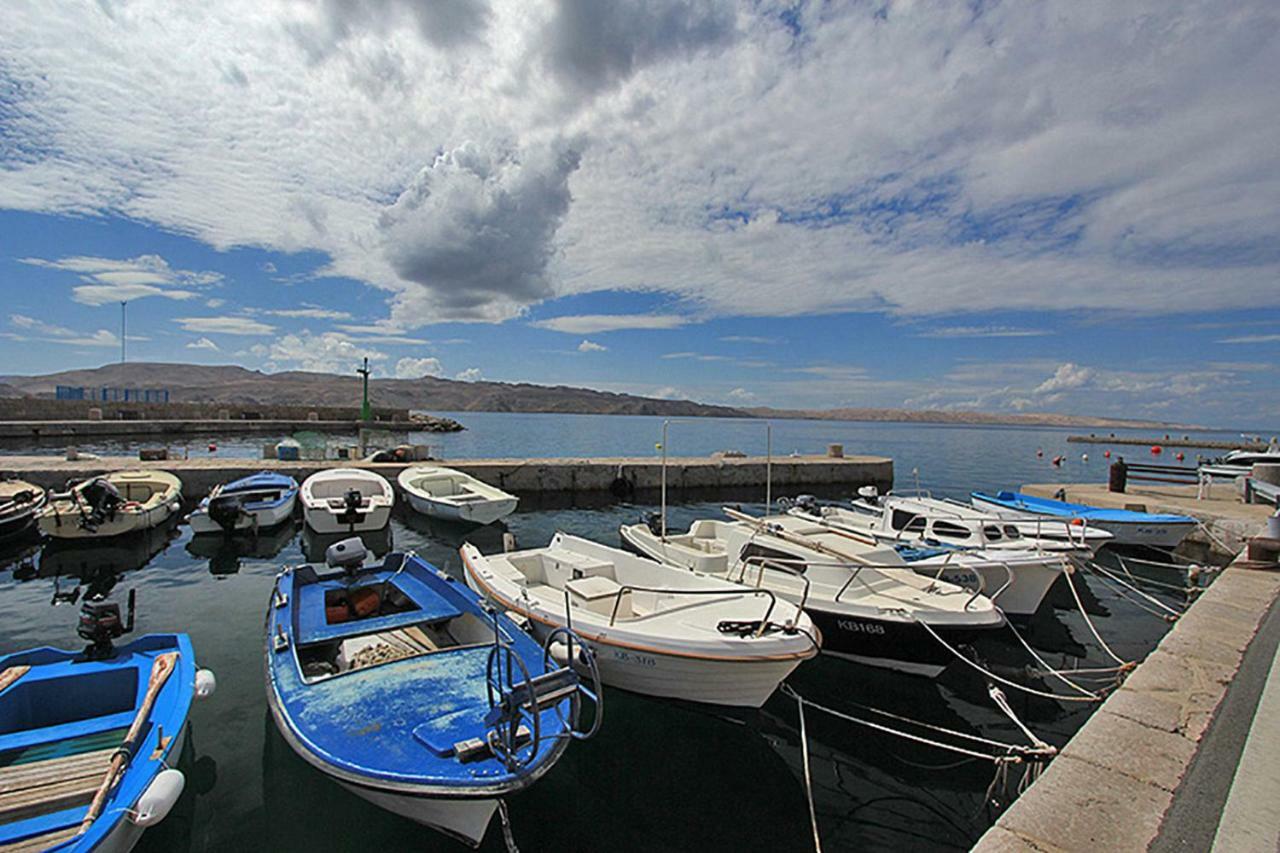 Beachfront House Ivana With Pool - Renovated 2025 Cesarica Buitenkant foto