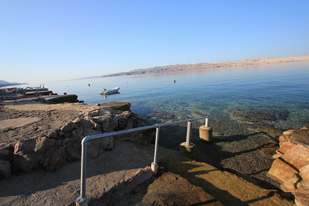 Beachfront House Ivana With Pool - Renovated 2025 Cesarica Buitenkant foto