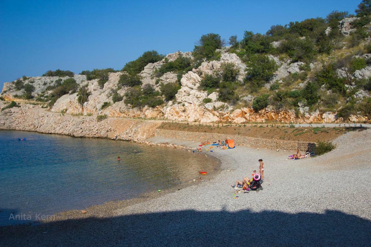 Beachfront House Ivana With Pool - Renovated 2025 Cesarica Buitenkant foto
