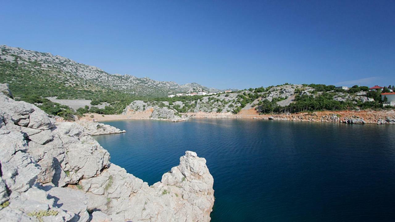 Beachfront House Ivana With Pool - Renovated 2025 Cesarica Buitenkant foto