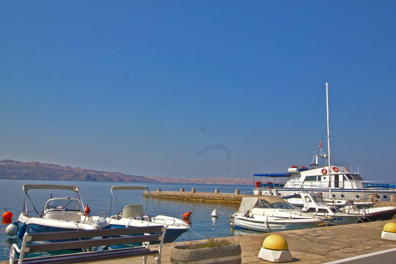 Beachfront House Ivana With Pool - Renovated 2025 Cesarica Buitenkant foto