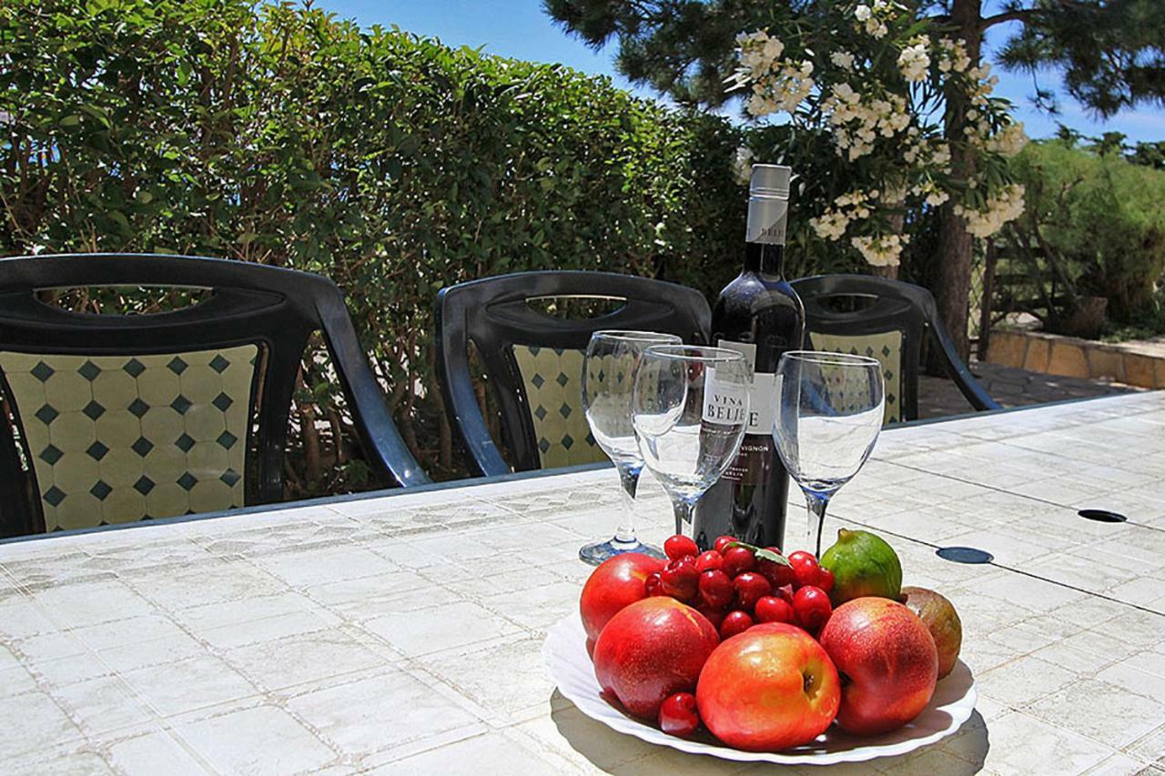 Beachfront House Ivana With Pool - Renovated 2025 Cesarica Buitenkant foto